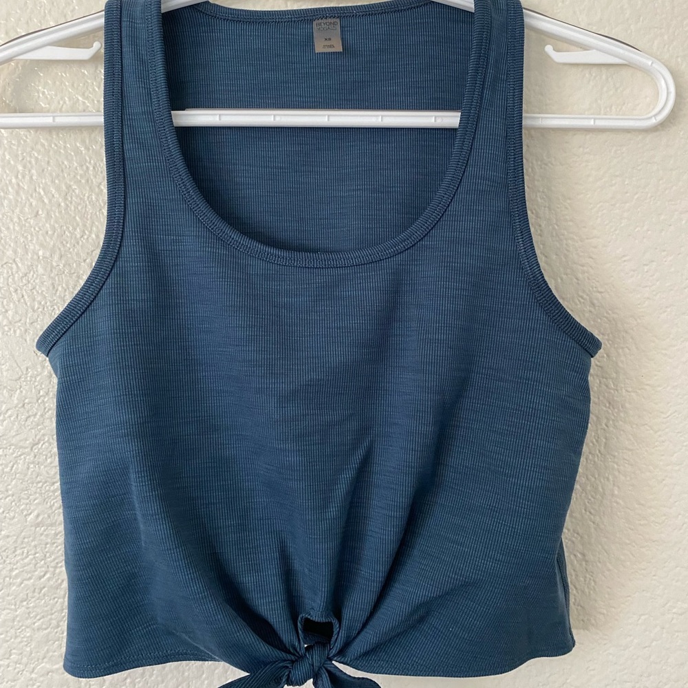 Beyond Yoga Crop